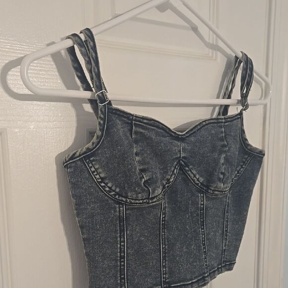 Blue Sleeveless Bustier Tank Top - Picture 3 of 6